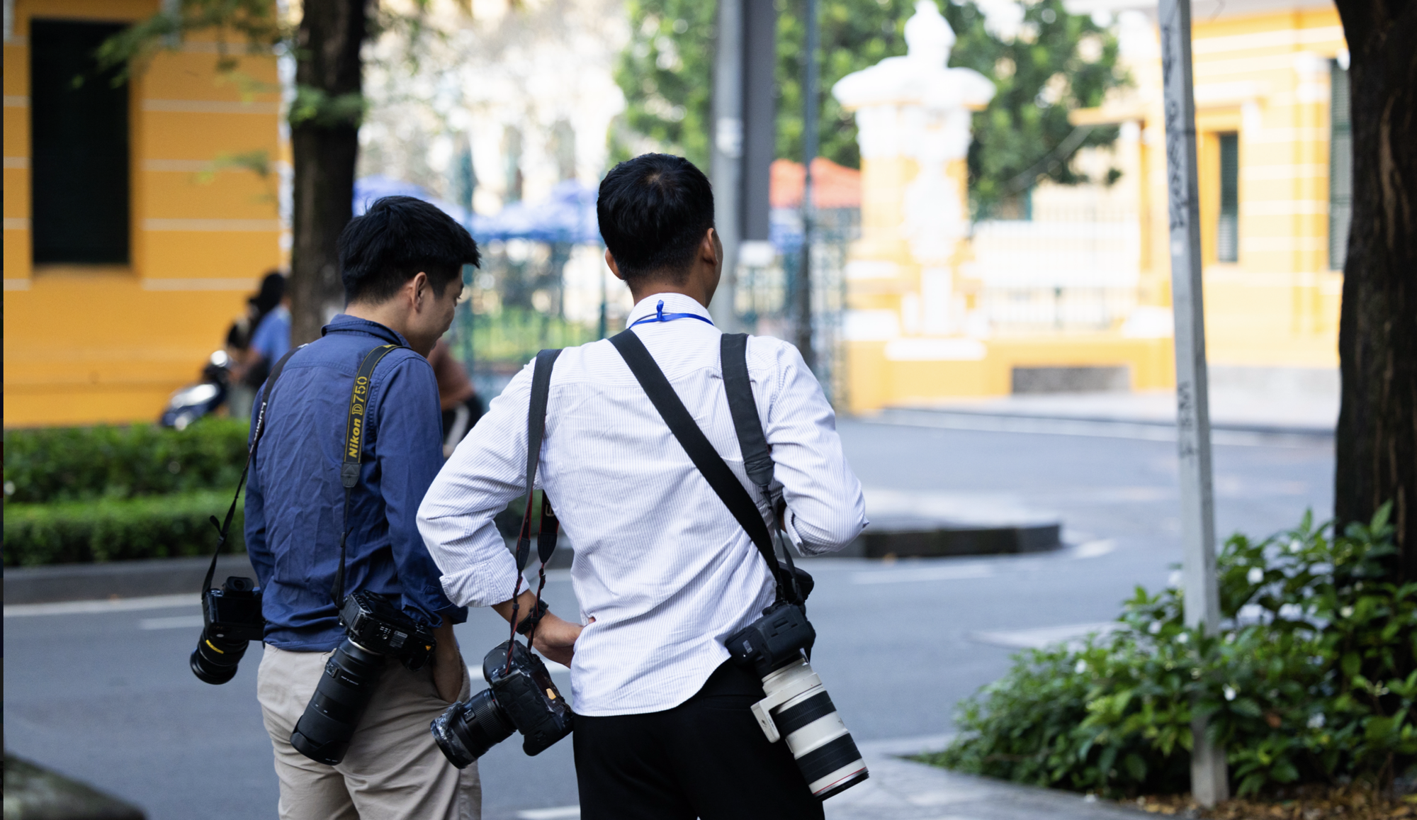 Xét xử vụ kẹo Kera: Những hình ảnh đầu tiên tại toà của Hoa hậu Thuỳ Tiên, Hằng Du Mục và Quang Linh Vlog- Ảnh 9.