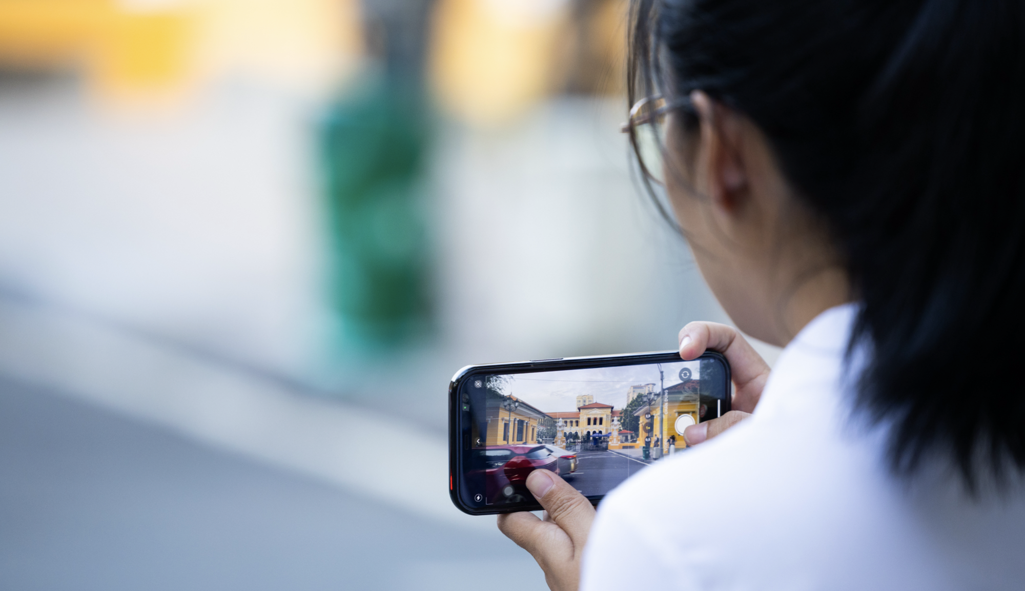 Xét xử vụ kẹo Kera: Những hình ảnh đầu tiên tại toà của Hoa hậu Thuỳ Tiên, Hằng Du Mục và Quang Linh Vlog- Ảnh 10.