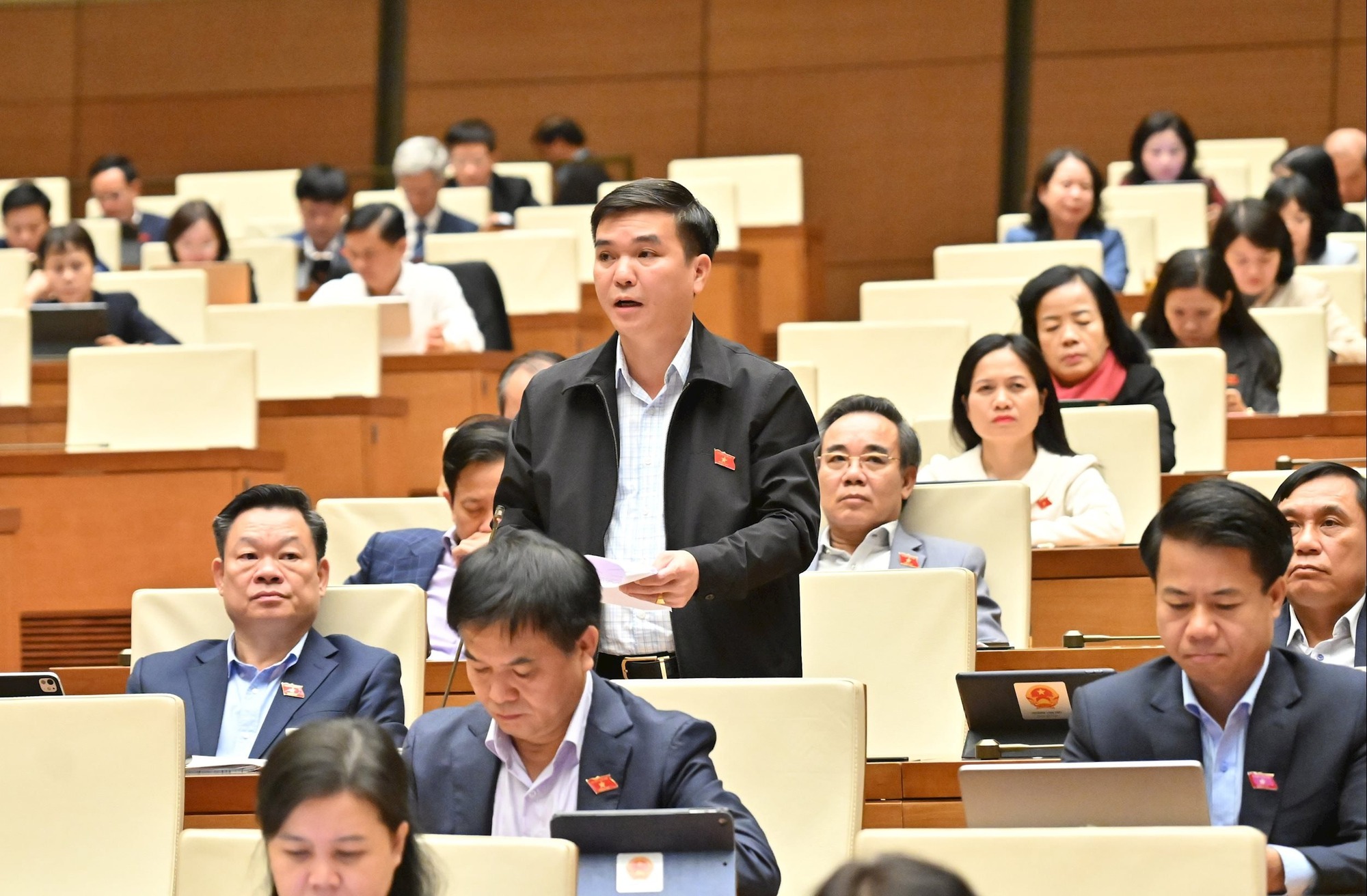 Cần cấm tuyệt đối ép mua bảo hiểm khi vay ngân hàng- Ảnh 1. Cần cấm tuyệt đối ép mua bảo hiểm khi vay ngân hàng- Ảnh 1.