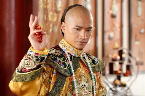 Đến thăm Ngao Bái ốm phát hiện có con dao găm dưới chiếu, vua Khang Hy nói 1 câu mà giành lại cả giang sơn- Ảnh 2.