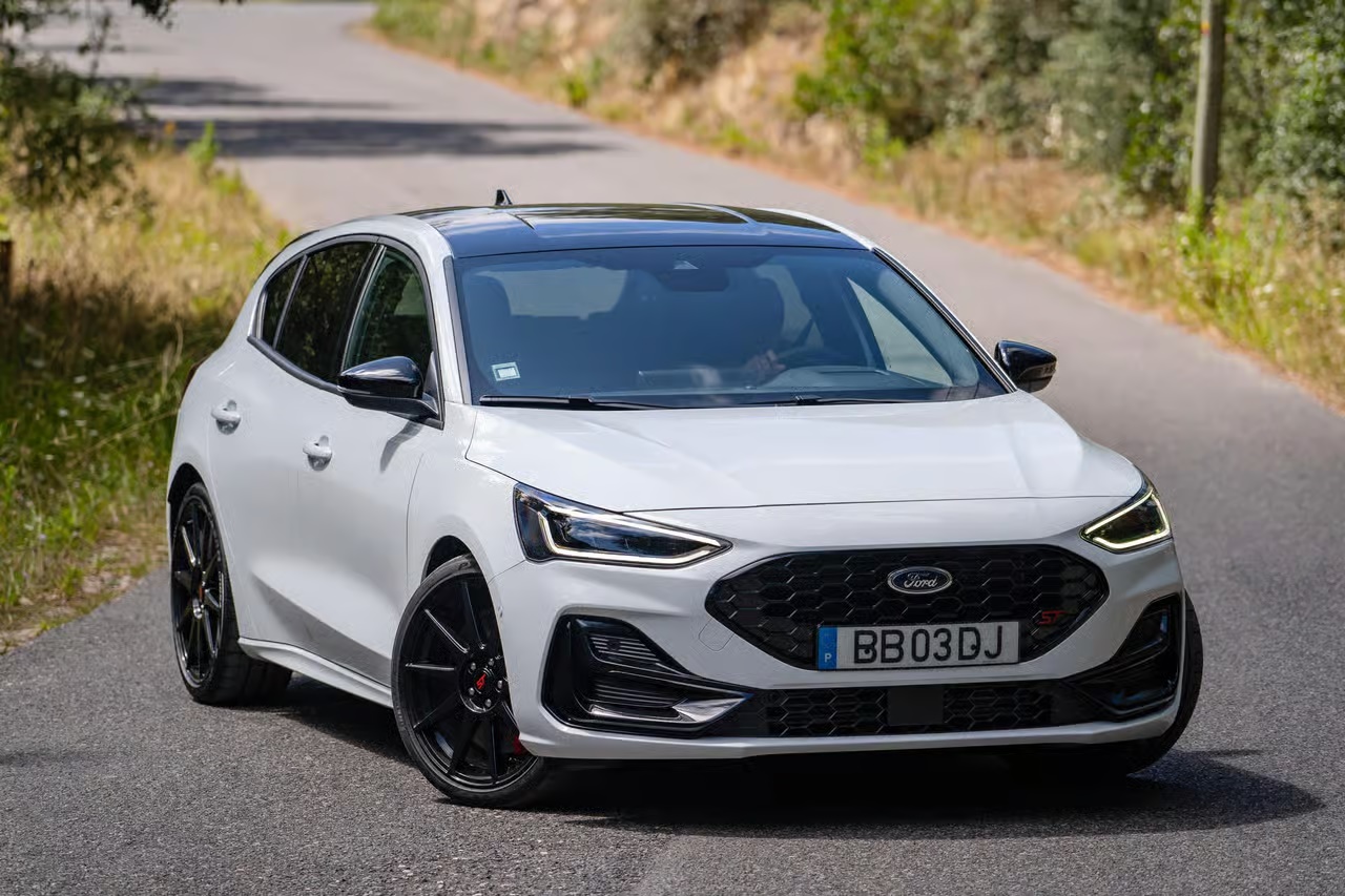 Ford Focus chính thức bị "khai tử", thay bằng SUV mới: 'Tiêu thụ khá tốt nhưng bán chiếc nào là lỗ chiếc đó'- Ảnh 1. Ford Focus chính thức bị "khai tử", thay bằng SUV mới: 'Tiêu thụ khá tốt nhưng bán chiếc nào là lỗ chiếc đó'- Ảnh 1.