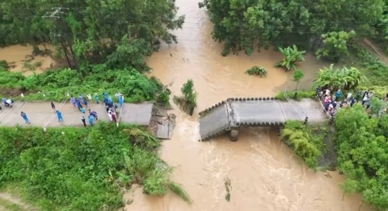 Sập cầu ở Quảng Ngãi- Ảnh 3.