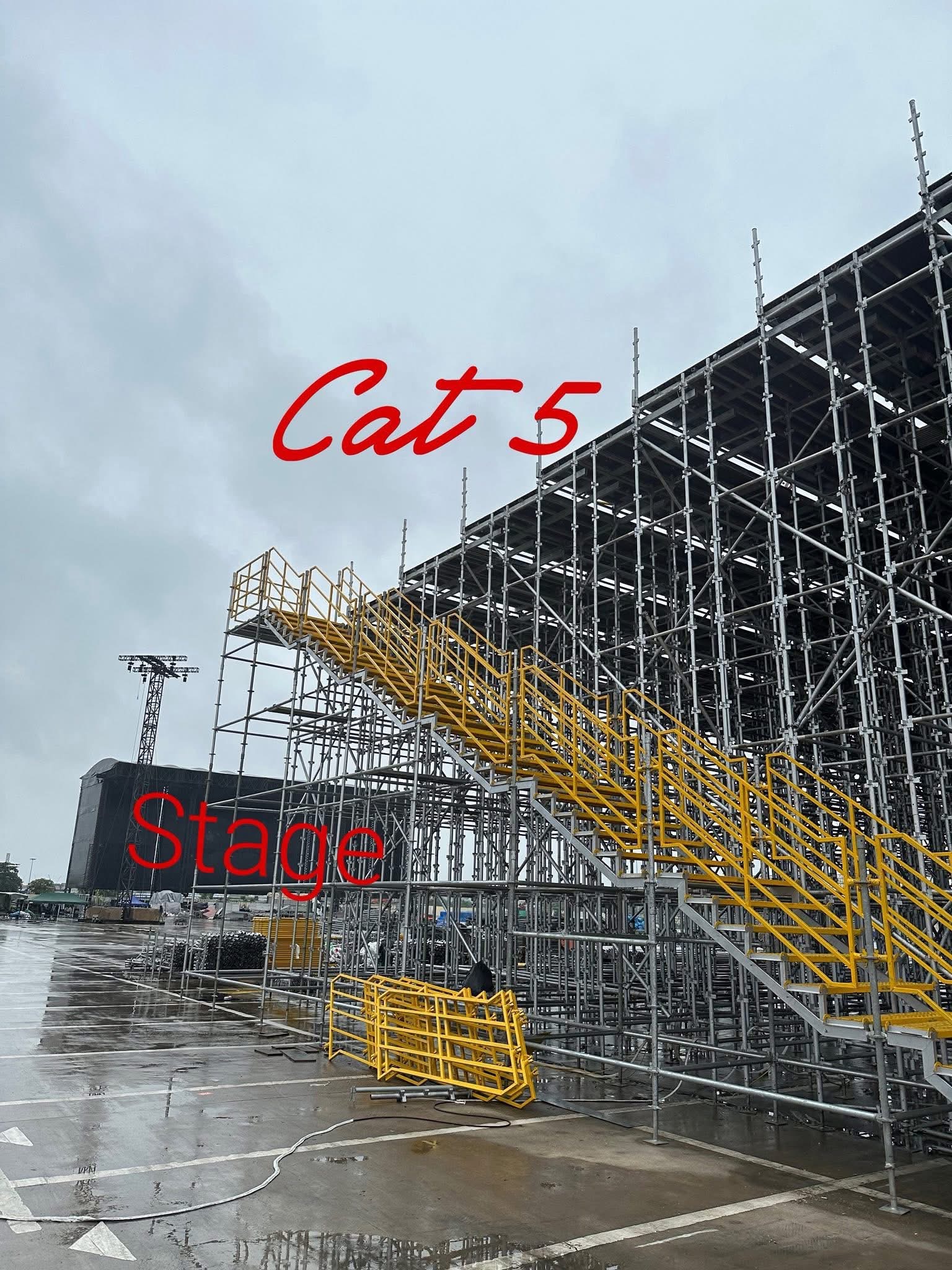 Còn 1 tuần đến concert G-Dragon ở Hà Nội: Sân khấu sắp thành hình, âm thanh ánh sáng được lắp đặt hoành tráng!- Ảnh 5.