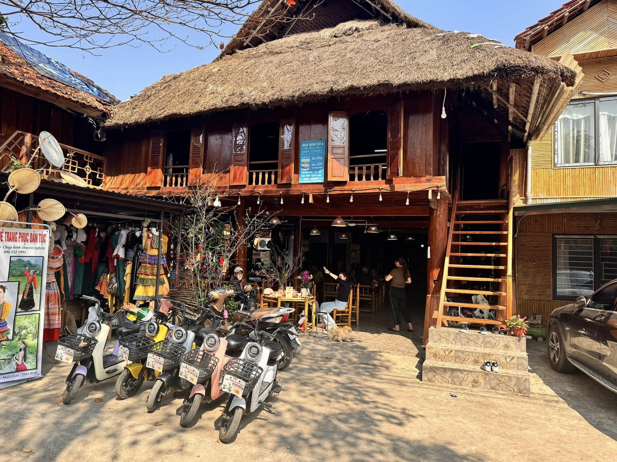 Tổng tài phim giờ vàng: Quá khứ làm bốc vác ở TP.HCM, giờ là chủ homestay, xây biệt thự, cưới hot girl- Ảnh 7.
