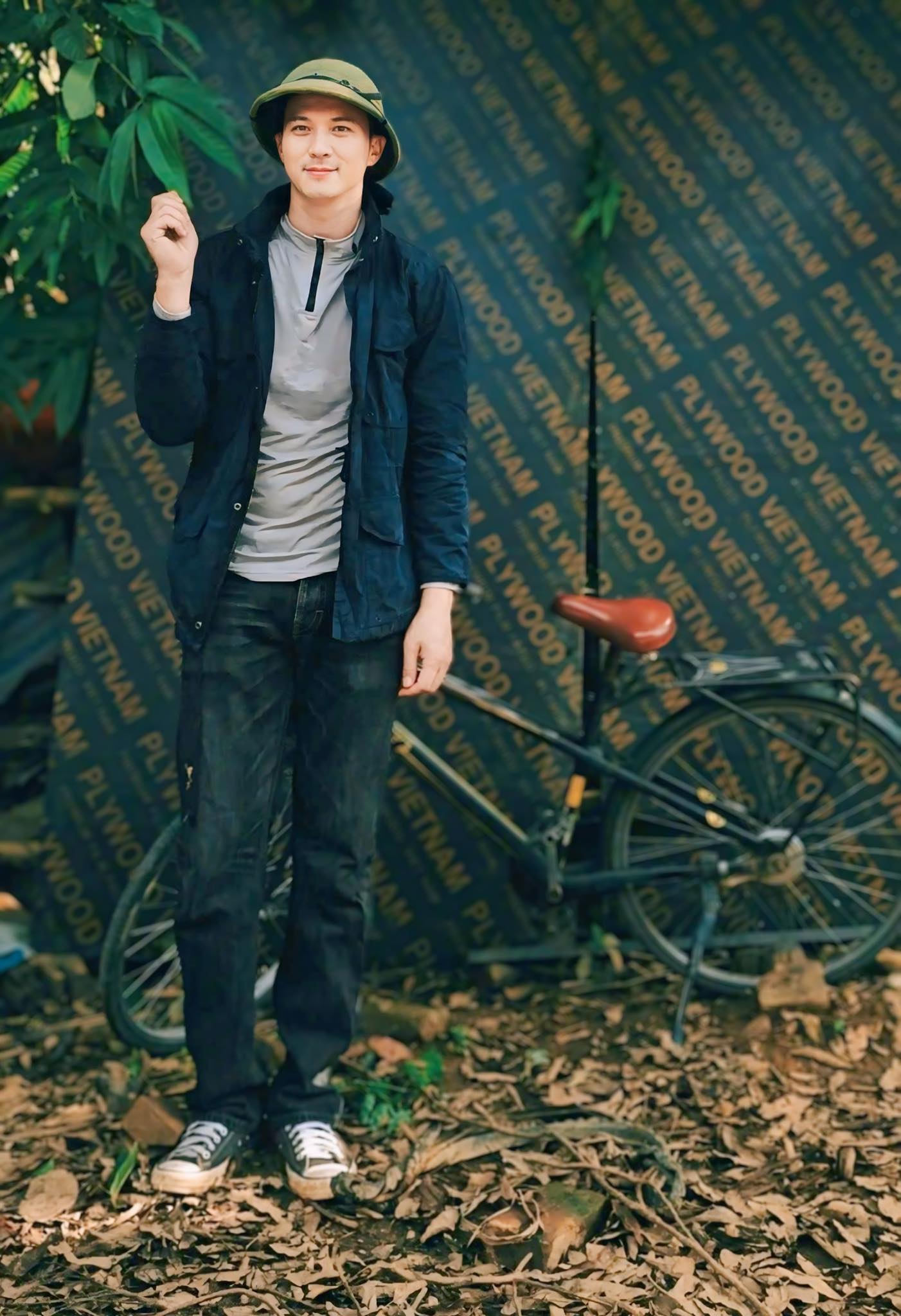 Tổng tài phim giờ vàng: Quá khứ làm bốc vác ở TP.HCM, giờ là chủ homestay, xây biệt thự, cưới hot girl- Ảnh 2.