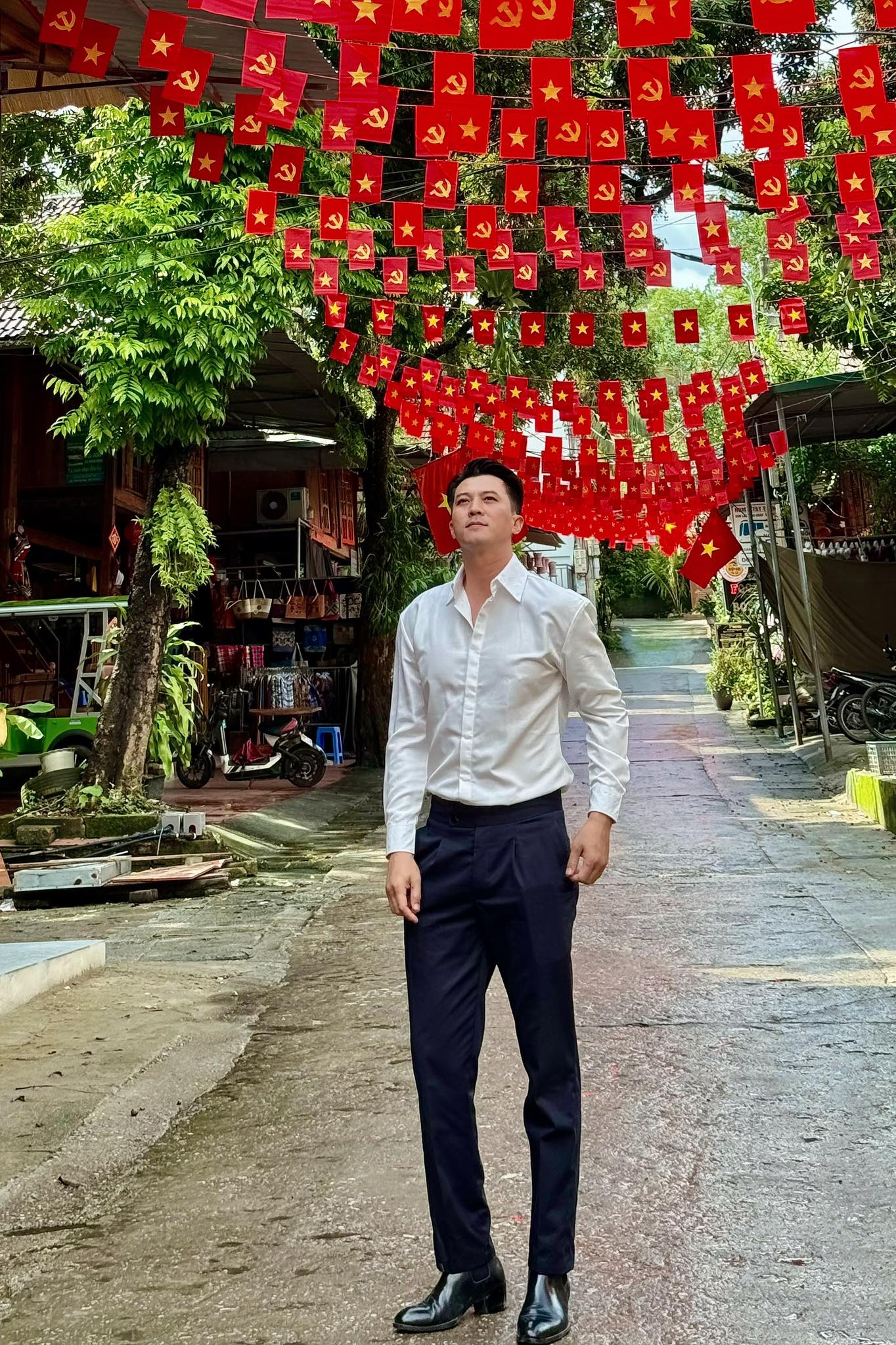 Tổng tài phim giờ vàng: Quá khứ làm bốc vác ở TP.HCM, giờ là chủ homestay, xây biệt thự, cưới hot girl- Ảnh 3.