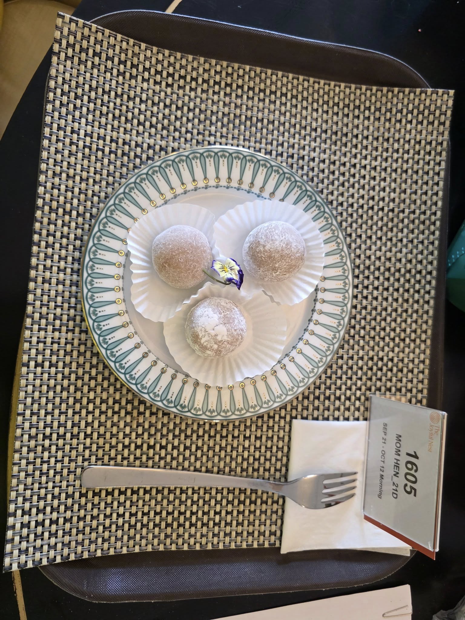 Bữa cơm đậm mùi tiền của H'Hen Niê- Ảnh 11. Bữa cơm đậm mùi tiền của H'Hen Niê- Ảnh 11.