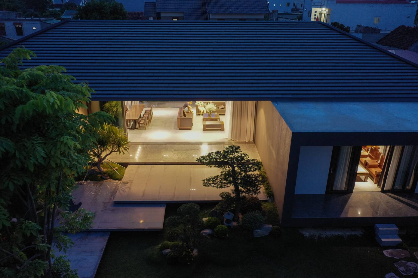 Căn nhà ngoại ô 'xoá nhoà' khoảng cách 3 thế hệ- Ảnh 2. Căn nhà ngoại ô 'xoá nhoà' khoảng cách 3 thế hệ- Ảnh 2.