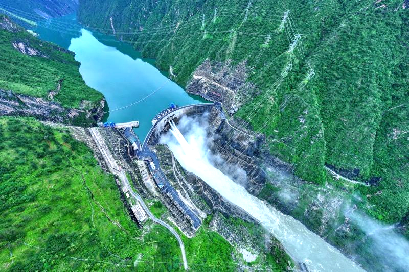 Kỳ tích chưa từng có: Quốc gia tỷ dân chặn đứng sông dữ trong 24 giờ, xây 2 đập thủy điện công suất khủng- Ảnh 2. Kỳ tích chưa từng có: Quốc gia tỷ dân chặn đứng sông dữ trong 24 giờ, xây 2 đập thủy điện công suất khủng- Ảnh 2.