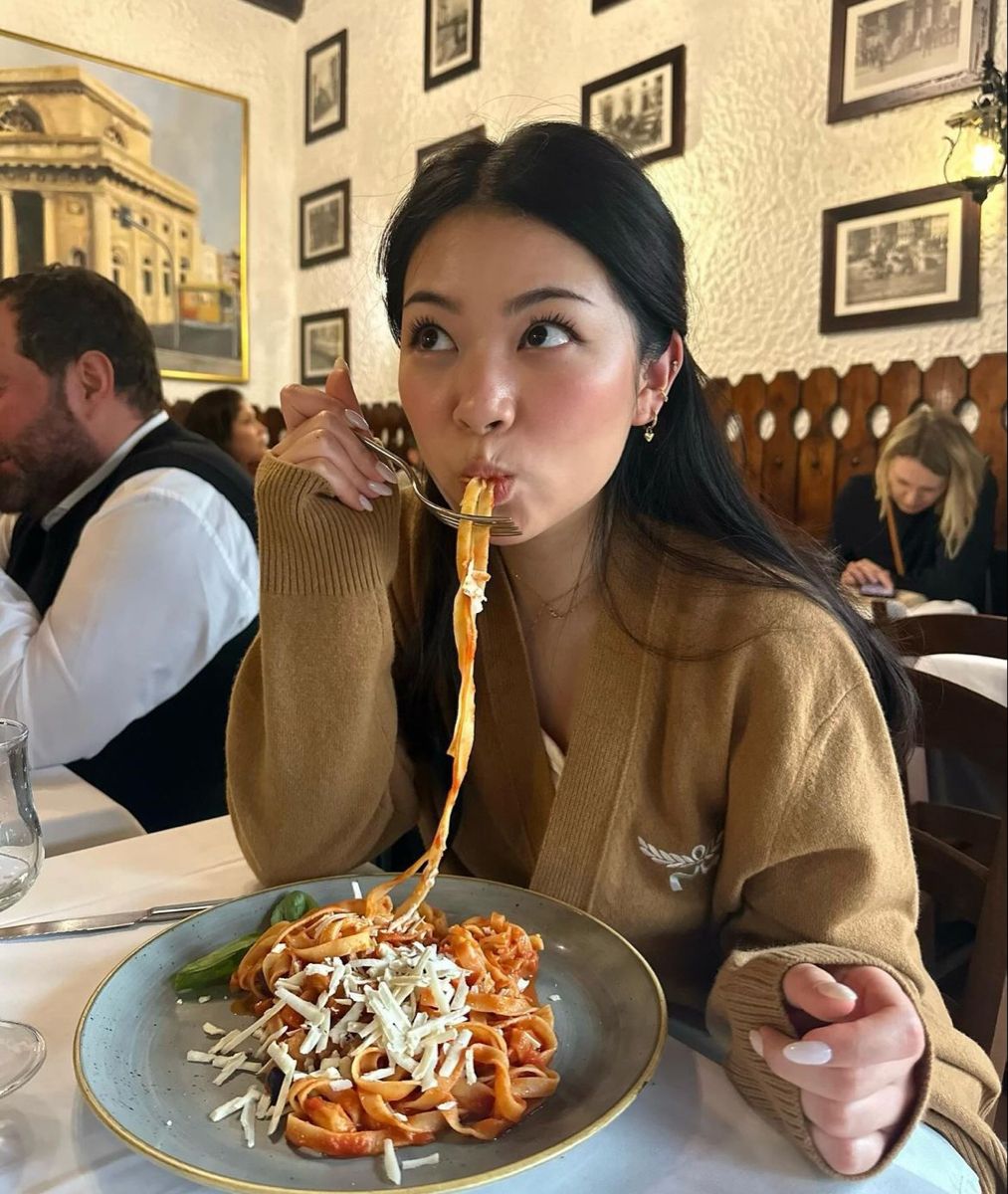 3 thói quen khi ăn của người EQ thấp- Ảnh 1.