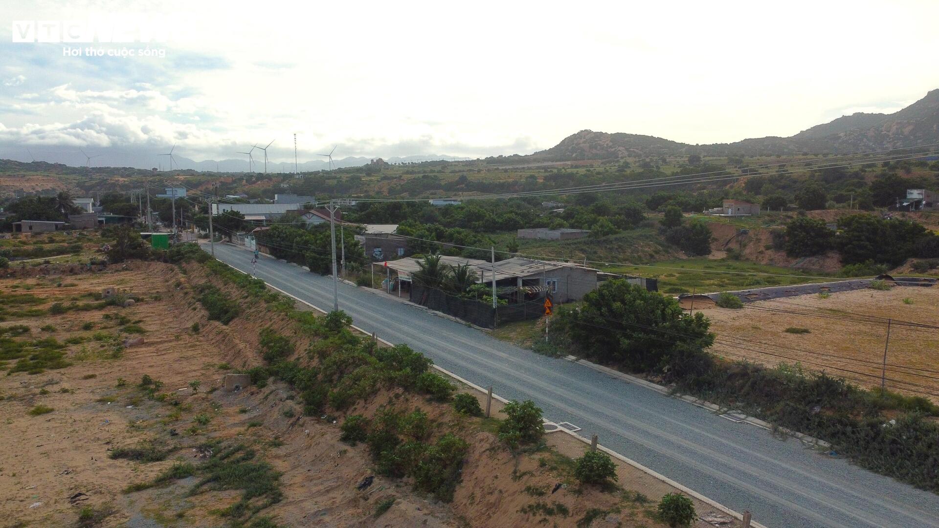 Cận cảnh khu đất ở Khánh Hòa dự kiến làm nhà máy điện hạt nhân- Ảnh 8. Cận cảnh khu đất ở Khánh Hòa dự kiến làm nhà máy điện hạt nhân- Ảnh 8.