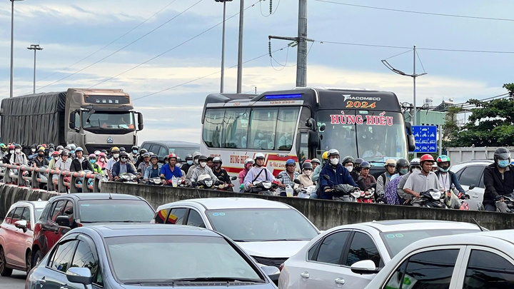 4 dự án BOT gần 60.000 tỷ đồng ở cửa ngõ TP.HCM sẽ khởi công trong năm 2026- Ảnh 4. 4 dự án BOT gần 60.000 tỷ đồng ở cửa ngõ TP.HCM sẽ khởi công trong năm 2026- Ảnh 4.