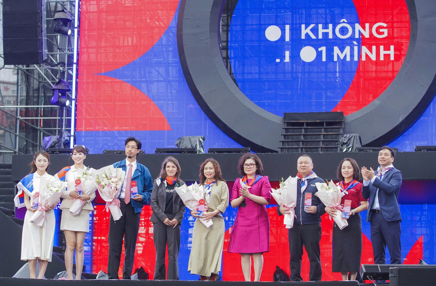 100% nạn nhân trong các vụ 'bắt cóc online' có độ tuổi từ 18-22- Ảnh 3. 100% nạn nhân trong các vụ 'bắt cóc online' có độ tuổi từ 18-22- Ảnh 3.