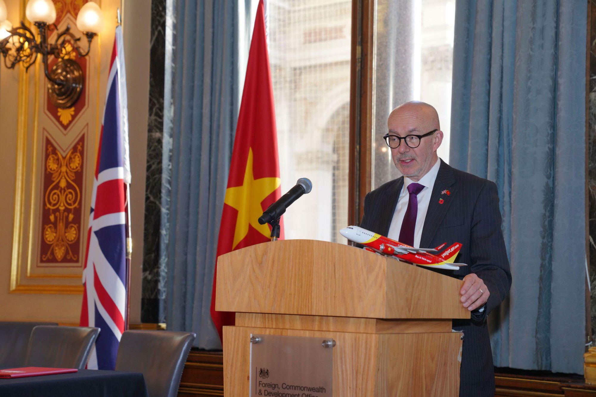 Vietjet ký hợp đồng mua 100 tàu bay A321neo với Airbus, củng cố quan hệ Đối tác Chiến lược Toàn diện Việt Nam – Vương quốc Anh- Ảnh 2. Vietjet ký hợp đồng mua 100 tàu bay A321neo với Airbus, củng cố quan hệ Đối tác Chiến lược Toàn diện Việt Nam – Vương quốc Anh- Ảnh 2.