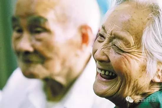 Có 3 kiểu người già hạnh phúc nhất, kiểu đầu hiếm thấy- Ảnh 1. Có 3 kiểu người già hạnh phúc nhất, kiểu đầu hiếm thấy- Ảnh 1.