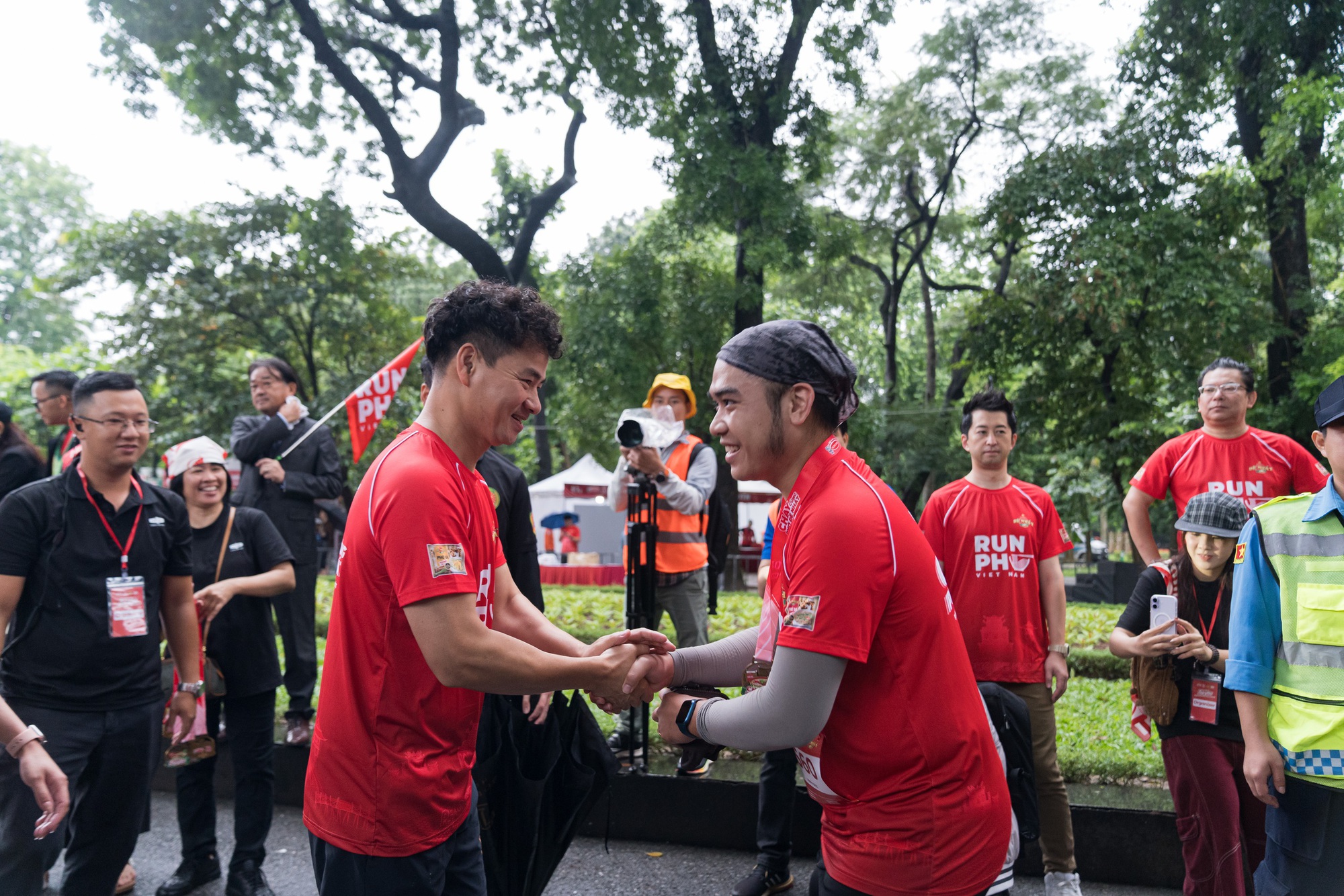 Hơn 3.000 người chạy cùng Phở Đệ Nhất, lan toả tinh hoa phở Việt- Ảnh 2. Hơn 3.000 người chạy cùng Phở Đệ Nhất, lan toả tinh hoa phở Việt- Ảnh 2.