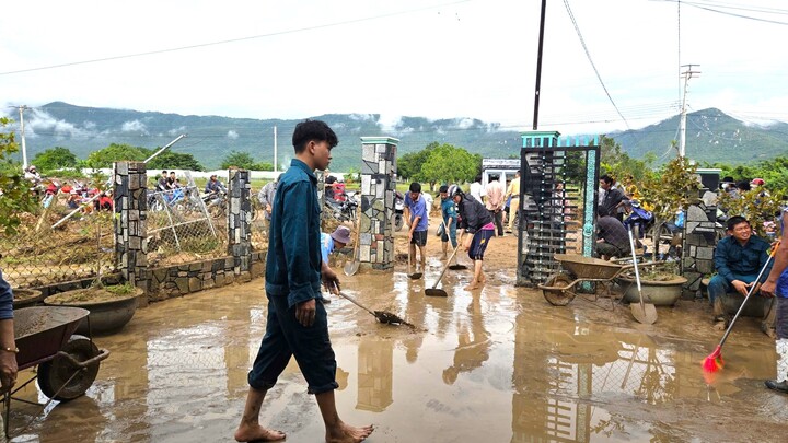 Hiện trường tan hoang sau vụ vỡ hồ chứa nước ở Lâm Đồng- Ảnh 2. Hiện trường tan hoang sau vụ vỡ hồ chứa nước ở Lâm Đồng- Ảnh 2.