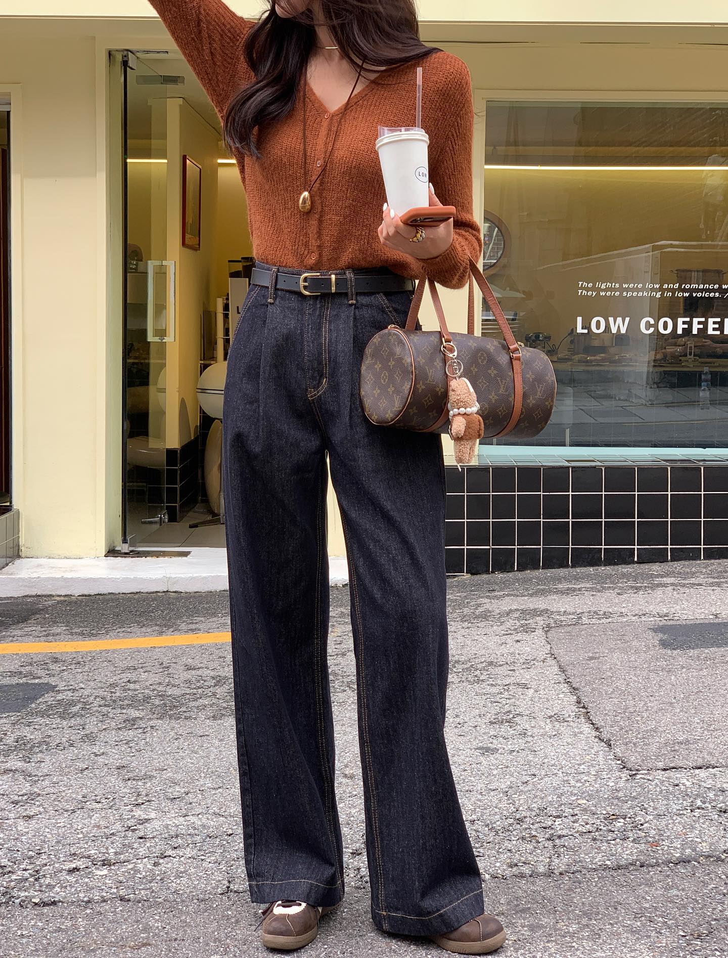 5 cách mặc áo len hack dáng cao ráo và thon thả hơn, chị em chưa chắc đã biết hết- Ảnh 11.