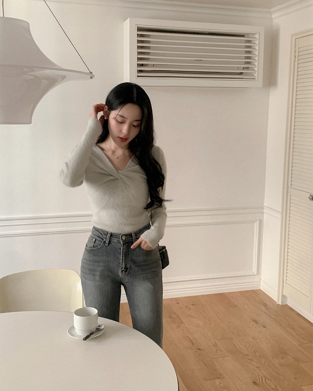 5 cách mặc áo len hack dáng cao ráo và thon thả hơn, chị em chưa chắc đã biết hết- Ảnh 6.