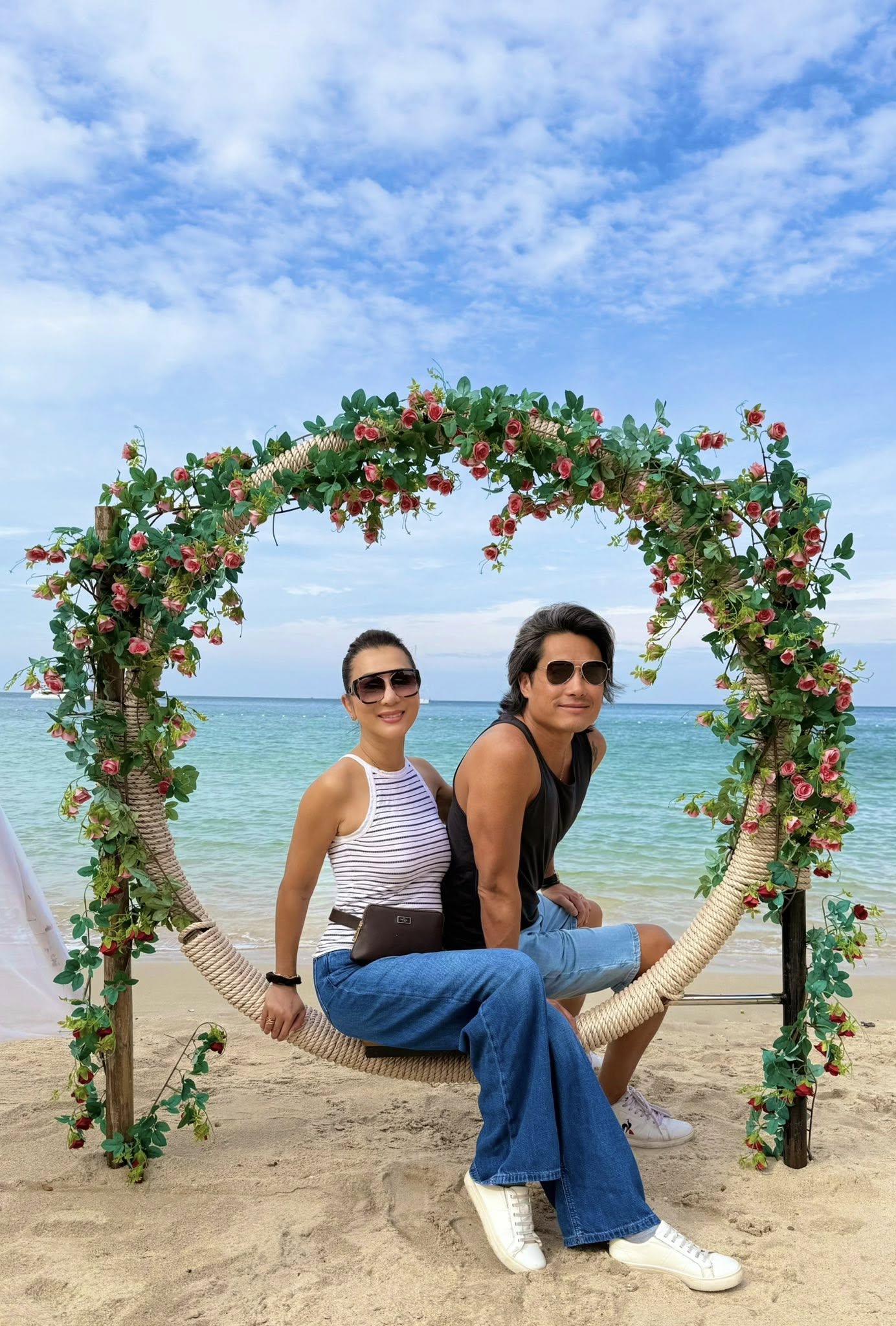 Ngoại hình phong trần, khỏe khoắn tuổi U60 của chồng cũ vừa được MC Nguyễn Cao Kỳ Duyên cầu hôn lại- Ảnh 1.