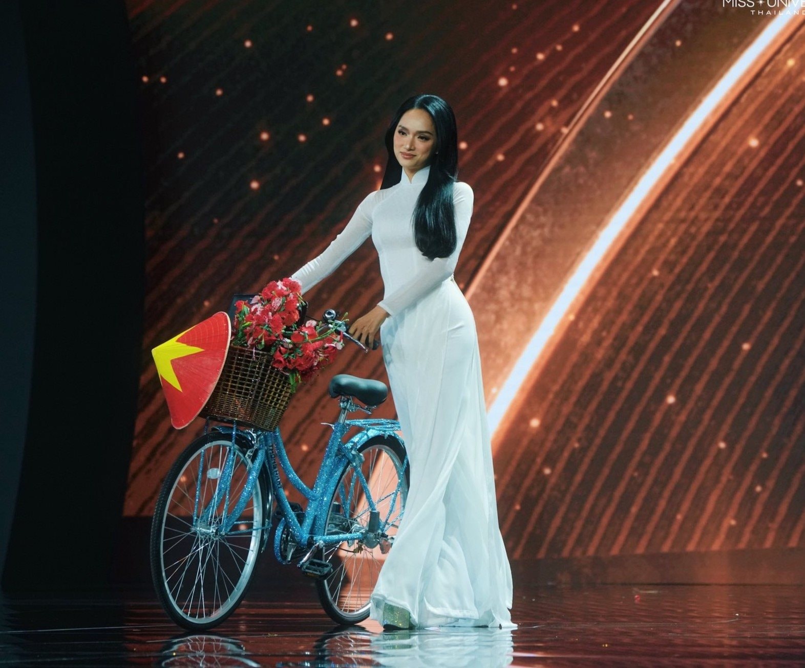 Công ty nào làm chiếc xe đạp cùng hoa hậu Hương Giang "gây bão" Miss Universe?- Ảnh 1.
