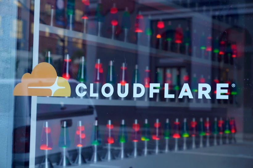 Lời cảnh tỉnh từ sự cố Cloudflare- Ảnh 1. Lời cảnh tỉnh từ sự cố Cloudflare- Ảnh 1.