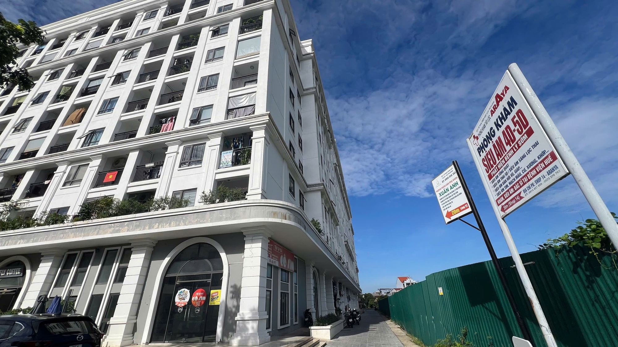 Sở Xây dựng TP Huế lên tiếng vụ chung cư nhà ở xã hội xây "lố" độ lùi- Ảnh 1. Sở Xây dựng TP Huế lên tiếng vụ chung cư nhà ở xã hội xây "lố" độ lùi- Ảnh 1.