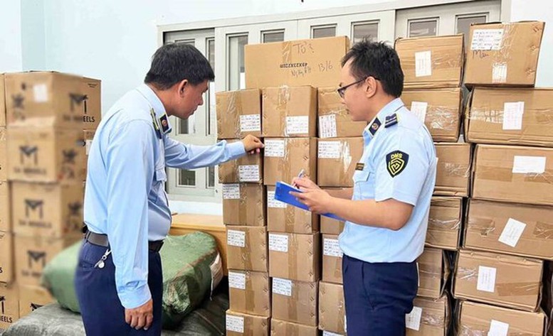 TPHCM phát hiện hơn 372.000 sản phẩm vi phạm trong gần một tháng- Ảnh 1.