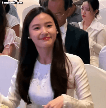 Vbiz có 1 mỹ nhân “sáng làm cô giáo, tối lên đồ đi quẩy”: U40 mà trẻ hơn học sinh mới đáng nể- Ảnh 7. Vbiz có 1 mỹ nhân “sáng làm cô giáo, tối lên đồ đi quẩy”: U40 mà trẻ hơn học sinh mới đáng nể- Ảnh 7.