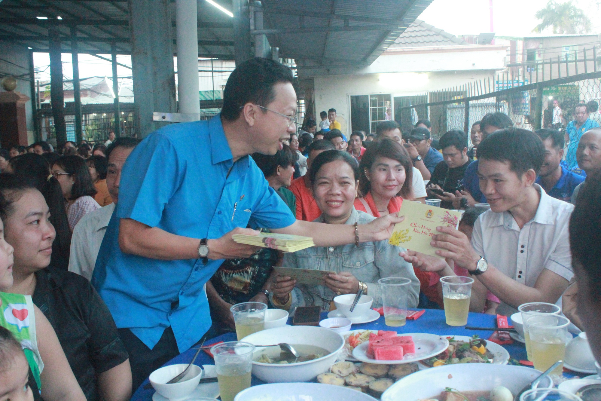 Lao động nào được LĐLĐ TPHCM hỗ trợ 1 triệu đồng dịp Tết 2026?- Ảnh 1. Lao động nào được LĐLĐ TPHCM hỗ trợ 1 triệu đồng dịp Tết 2026?- Ảnh 1.