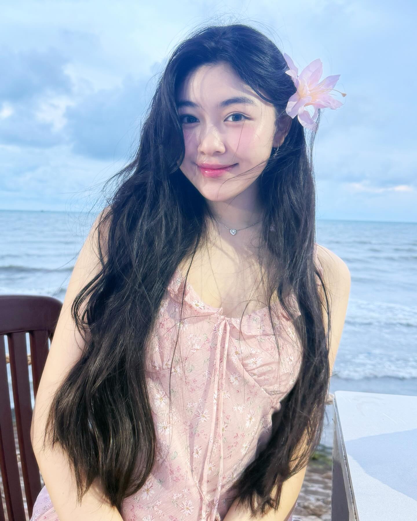 Lọ Lem suýt mất hạng bởi gái xinh 2k5 đang hot- Ảnh 6.