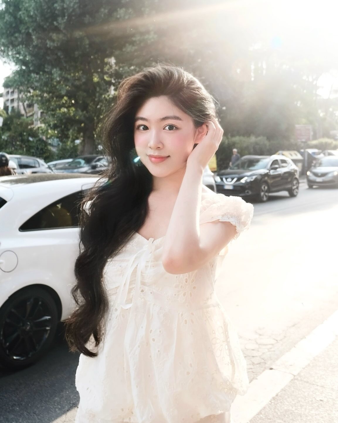 Lọ Lem suýt mất hạng bởi gái xinh 2k5 đang hot- Ảnh 4.