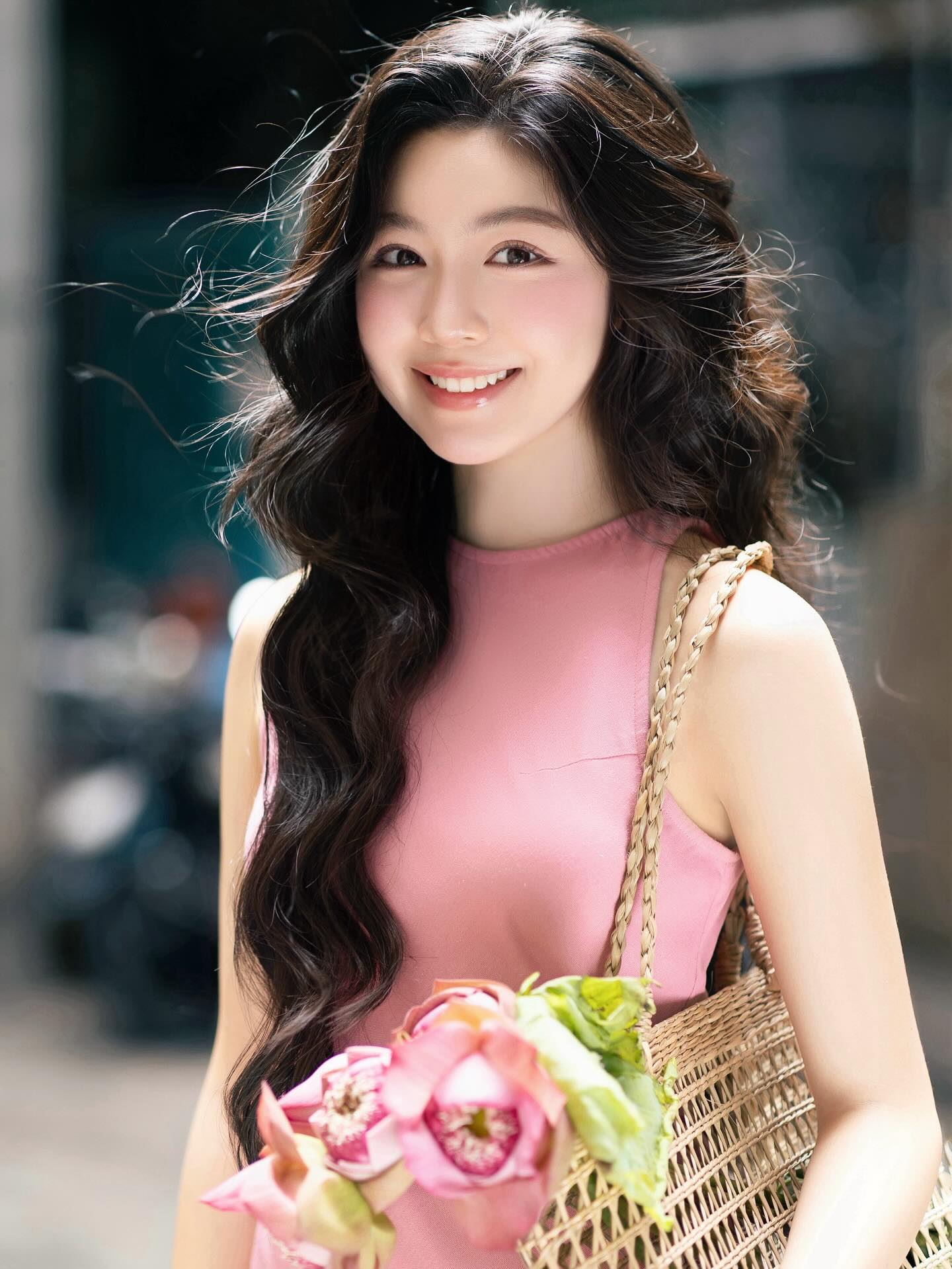 Lọ Lem suýt mất hạng bởi gái xinh 2k5 đang hot- Ảnh 5.