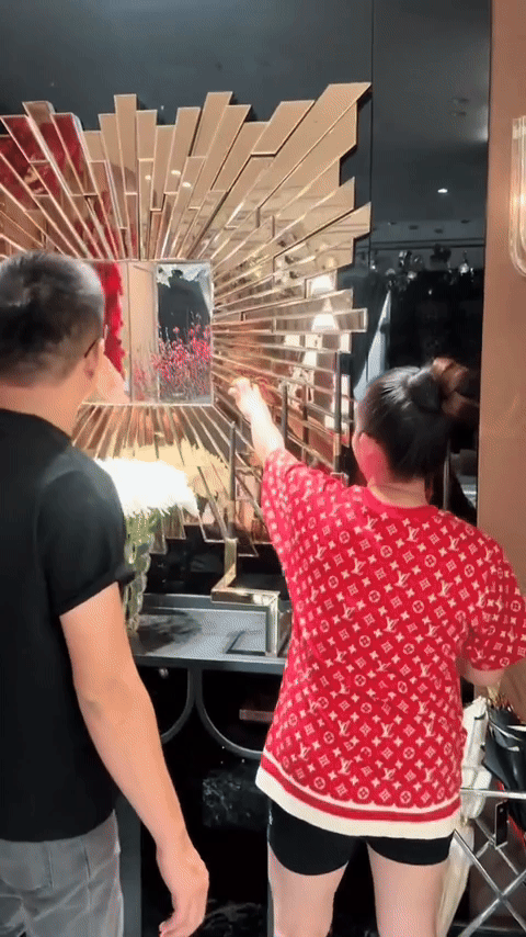 Cô gái miền Tây cưới thiếu gia Sài Thành, bước vào cửa hào môn: Ở biệt thự trăm tỷ, mẹ chồng chiều như trứng mỏng- Ảnh 10.