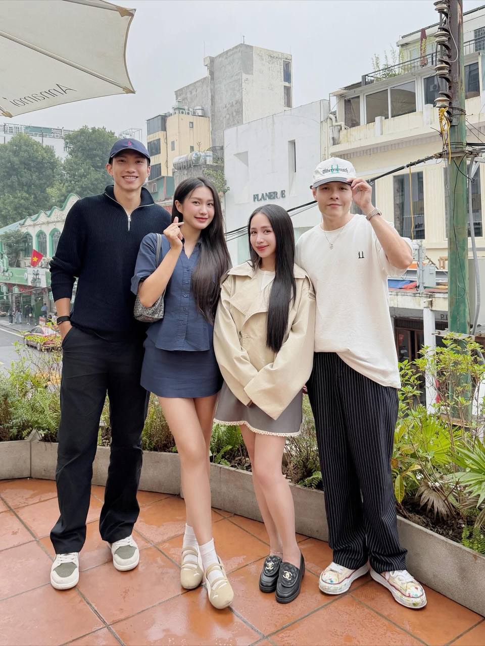 Doãn Hải My khoe chân dài thẳng tắp đọ sắc cùng ái nữ đại gia Minh Nhựa, khí chất tiểu thư gây sốt- Ảnh 1. Doãn Hải My khoe chân dài thẳng tắp đọ sắc cùng ái nữ đại gia Minh Nhựa, khí chất tiểu thư gây sốt- Ảnh 1.