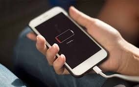 Dừng ngay 5 hành động này nếu không muốn điện thoại iPhone của bạn bị theo dõi- Ảnh 1.