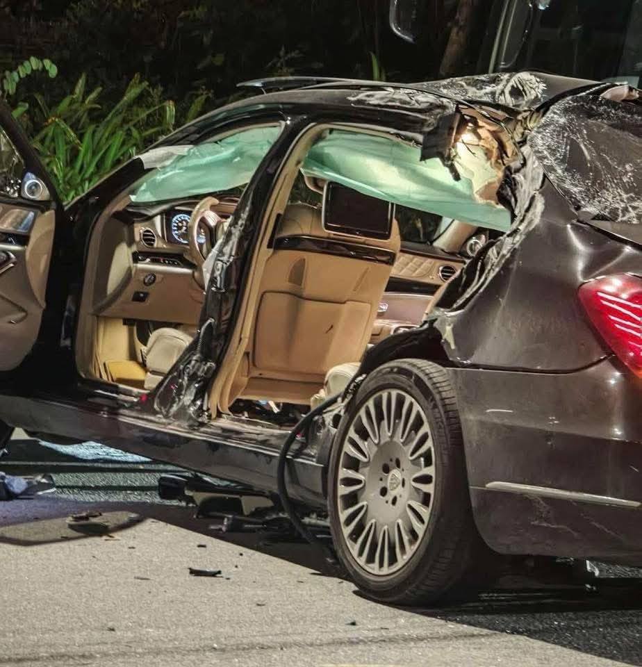 Lời kể nhân chứng vụ Mercedes Maybach phóng như bay tông vào xe khách đỗ ven đường- Ảnh 2.