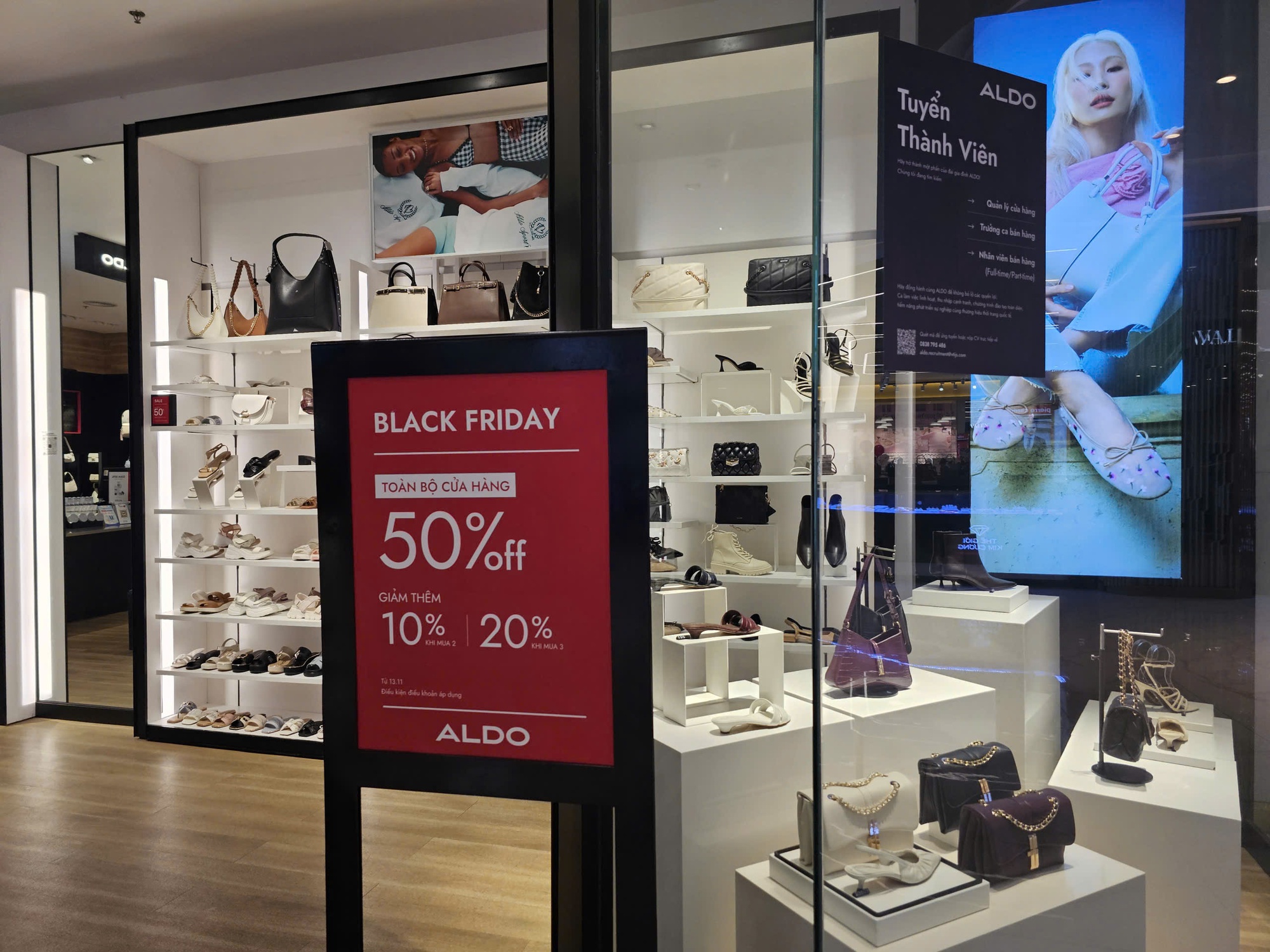 Chuyện lạ trước ngày Black Friday 2025- Ảnh 11. Chuyện lạ trước ngày Black Friday 2025- Ảnh 11.