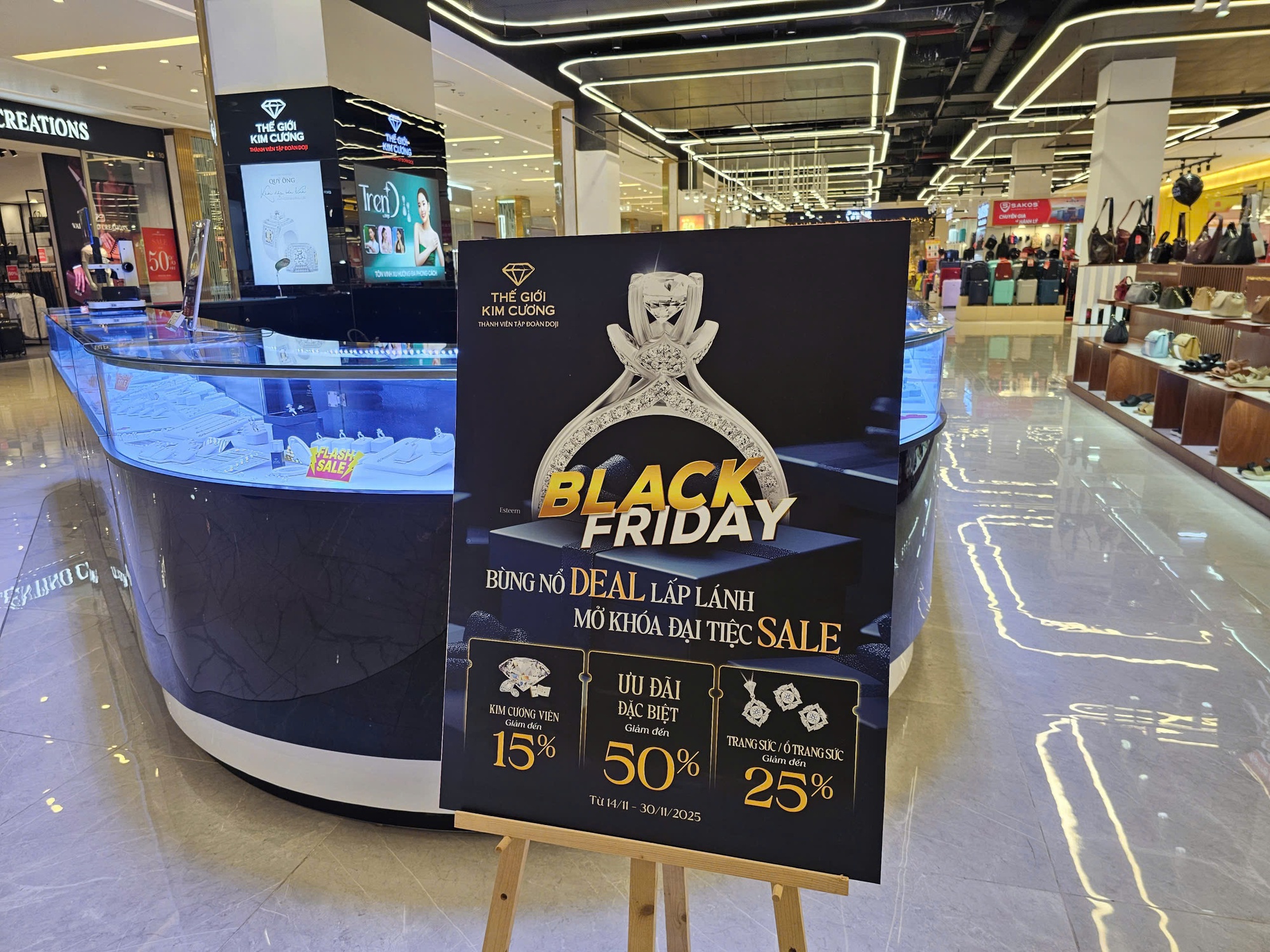 Chuyện lạ trước ngày Black Friday 2025- Ảnh 5. Chuyện lạ trước ngày Black Friday 2025- Ảnh 5.