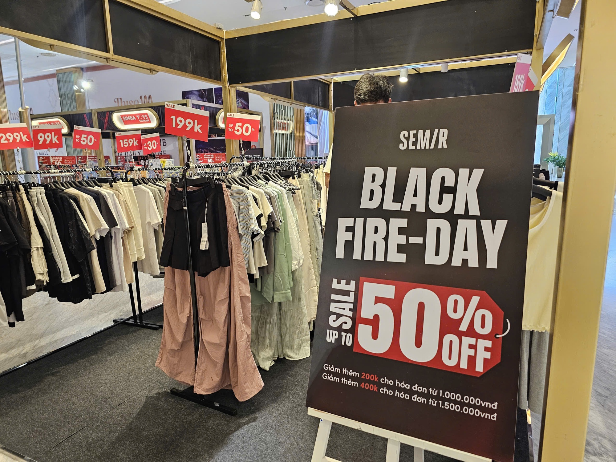 Chuyện lạ trước ngày Black Friday 2025- Ảnh 6. Chuyện lạ trước ngày Black Friday 2025- Ảnh 6.