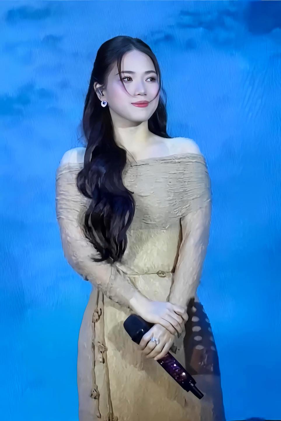 Giảng viên âm nhạc đại học quân đội được ví như “bạch nguyệt quang”, U40 chạm đỉnh nhan sắc- Ảnh 4.