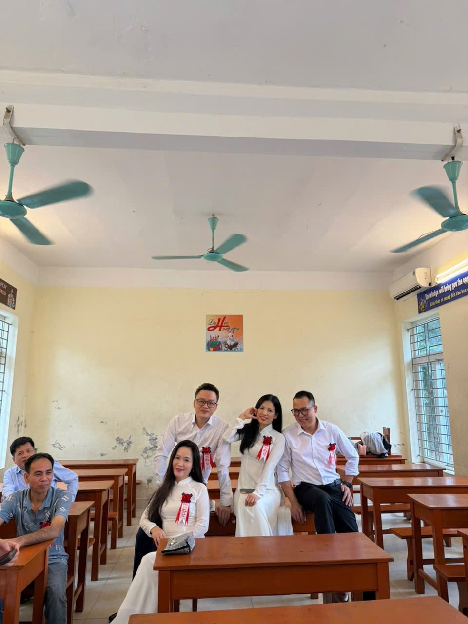 Nam sinh từng bị thầy cô phạt nặng vì đi đánh nhau giờ xuất hiện trên TV mỗi ngày, từng giữ vai trò quan trọng tại A80- Ảnh 3.