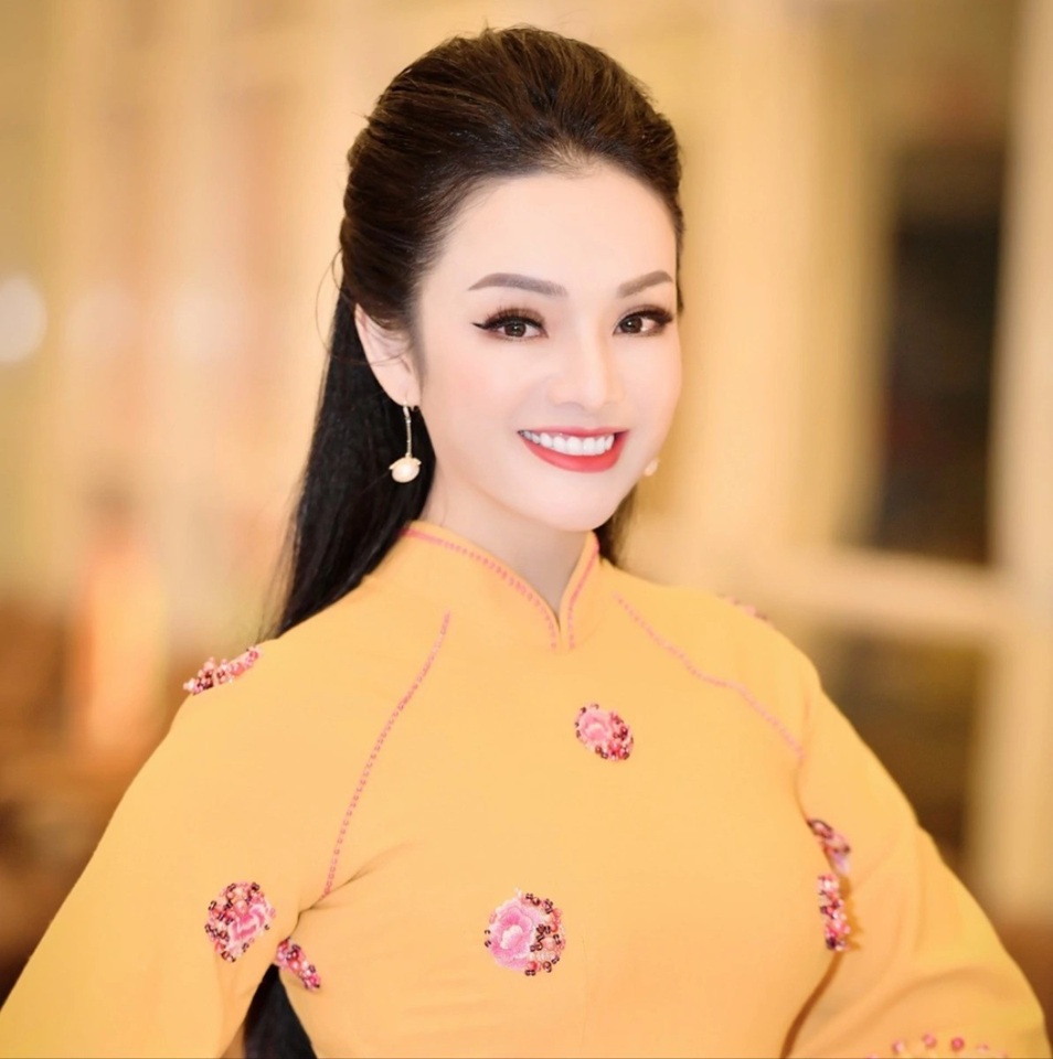 2 nữ ca sĩ xinh đẹp học vấn cao nhất Nhạc viện: Người tiến sĩ, người phó giáo sư nhưng tình duyên trắc trở- Ảnh 6.