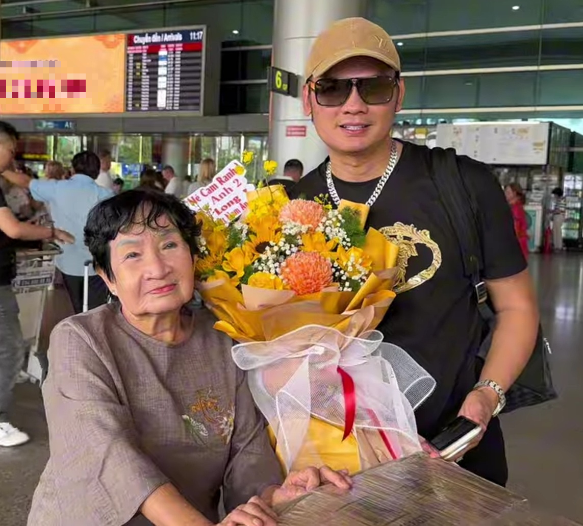 Nam NSƯT vừa sang Mỹ vài ngày đã về nước, ra thông báo- Ảnh 1.