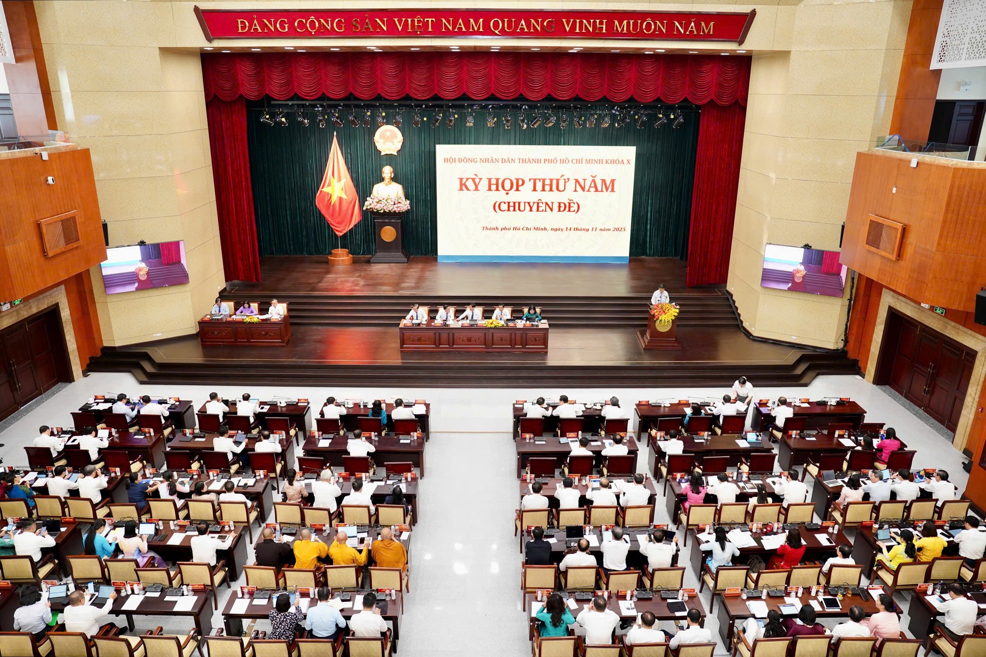 Quy định mới về số lượng Phó Chủ tịch UBND các tỉnh, thành phố- Ảnh 1. Quy định mới về số lượng Phó Chủ tịch UBND các tỉnh, thành phố- Ảnh 1.