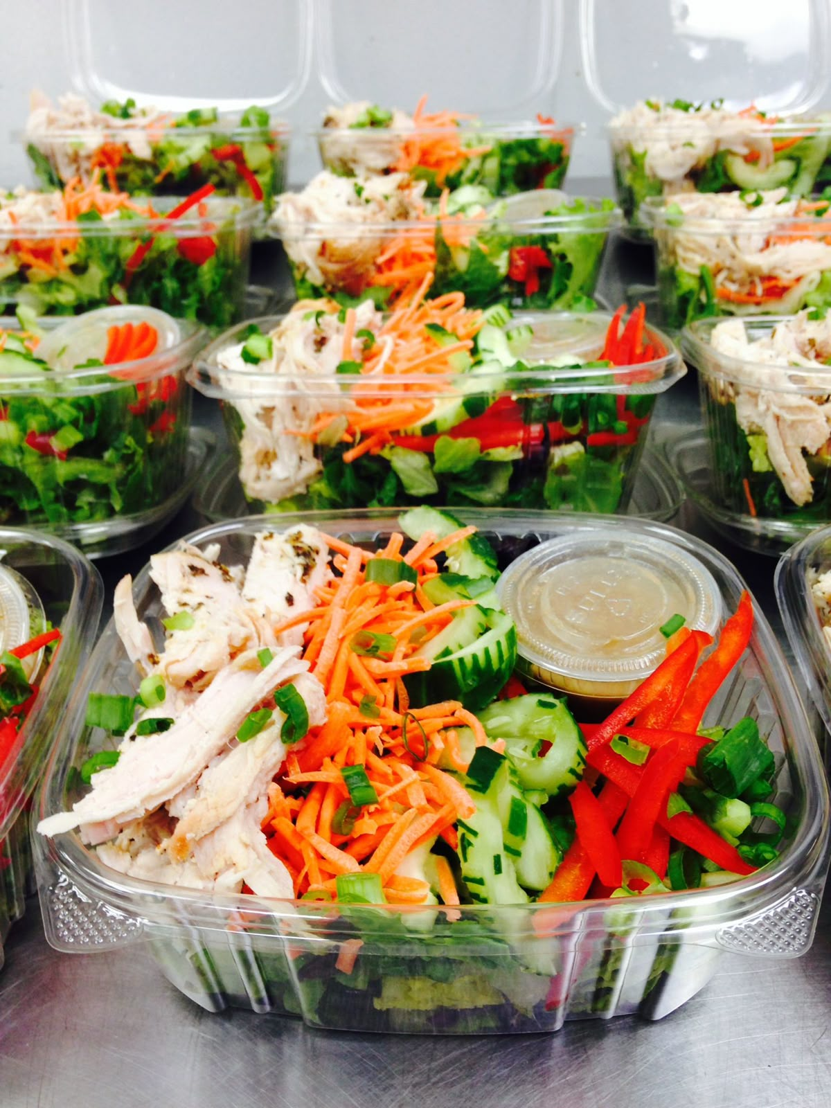 Người bán đồ ăn healthy chật vật: Xà lách tăng gấp đôi, rau thơm đắt hơn thịt khiến mỗi suất salad lỗ ngay khi còn chưa bán xong- Ảnh 4.