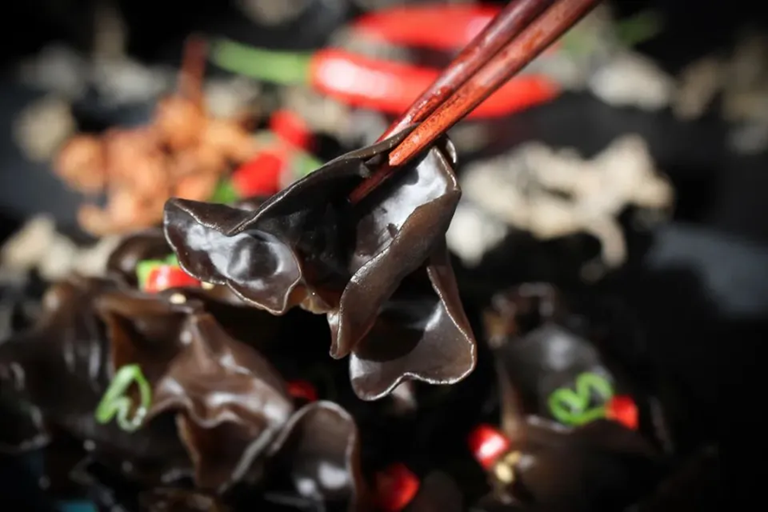 5 loại rau ăn nhiều "phá gan", ngon bổ mấy cũng hạn chế- Ảnh 1.