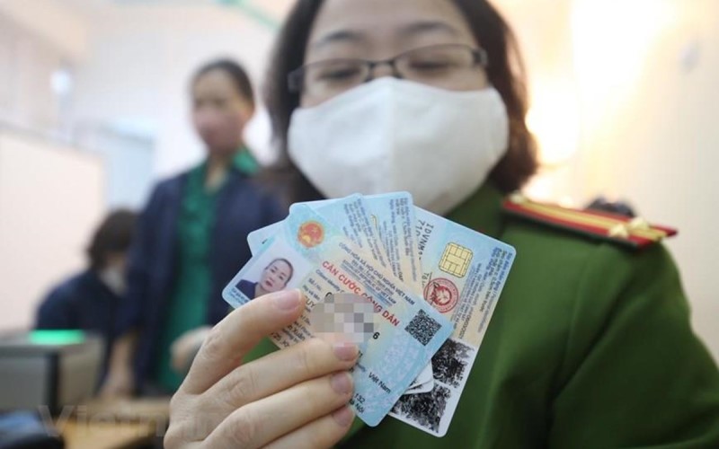 Người sinh năm 1965, 1985 và 2000 chú ý: Chỉ còn hơn 1 tháng để đổi thẻ Căn cước nếu không muốn bị phạt tiền 500.000 đồng- Ảnh 2.