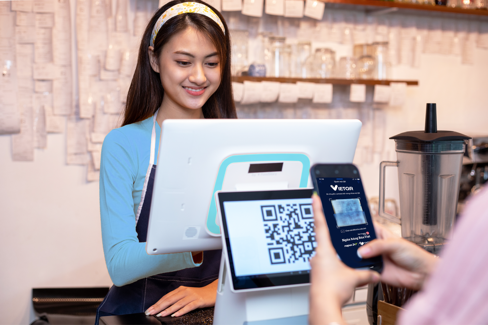 Giám đốc Trung tâm thẻ và vận hành BIDV: Ưu điểm của QR Pay là khắc phục hầu hết nhược điểm của QR chuyển tiền- Ảnh 1. Giám đốc Trung tâm thẻ và vận hành BIDV: Ưu điểm của QR Pay là khắc phục hầu hết nhược điểm của QR chuyển tiền- Ảnh 1.