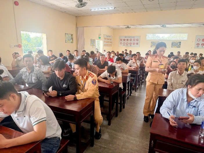 3 lý do nên tải ứng dụng VNeTraffic- Ảnh 1.